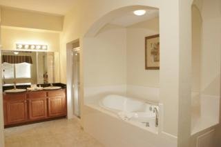 Aparthotel Lake Buena Vista Resort Village & Spa By Sky