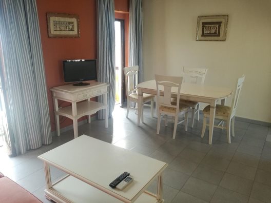 Aparthotel Larga 70