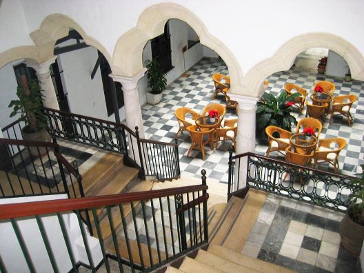 Aparthotel Larga 70