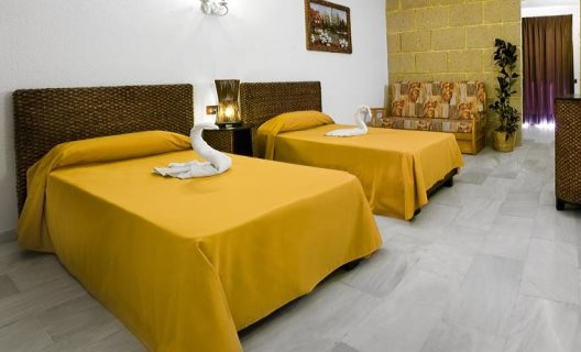 Aparthotel Las Piramides