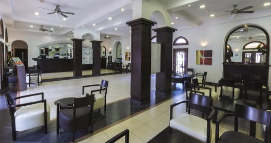 Aparthotel Las Suites En Beverly Hills Tenerife