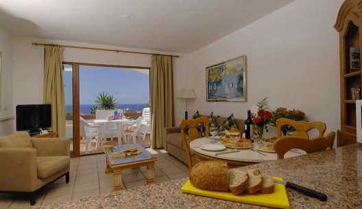 Aparthotel Las Suites En Beverly Hills Tenerife