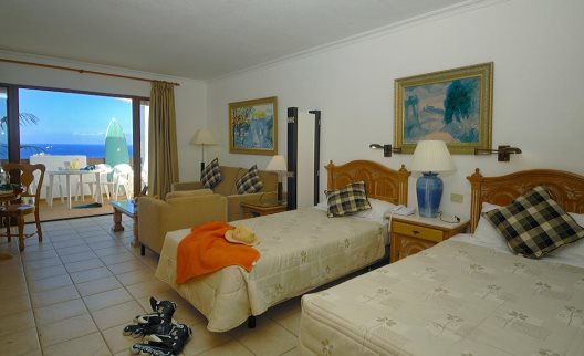 Aparthotel Las Suites En Beverly Hills Tenerife