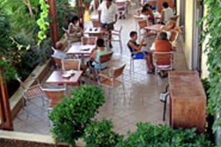 Aparthotel Lefkoniko Bay