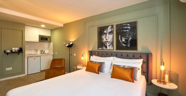 Aparthotel L&h La Latina Selection