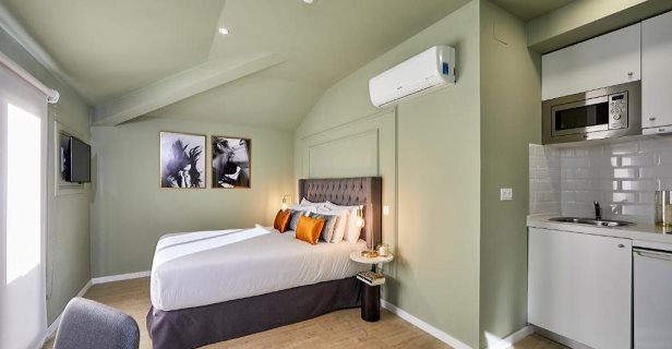 Aparthotel L&h La Latina Selection