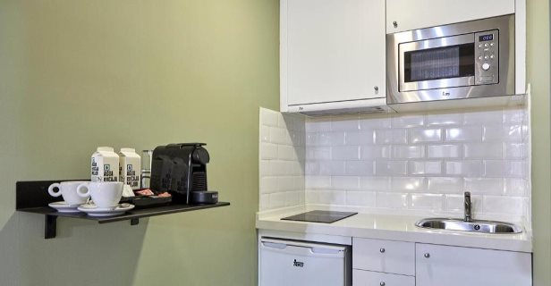 Aparthotel L&h La Latina Selection