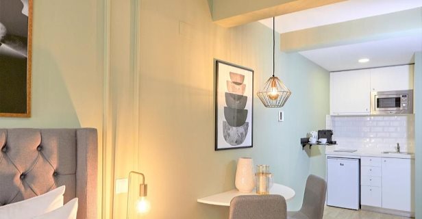 Aparthotel L&h La Latina Selection