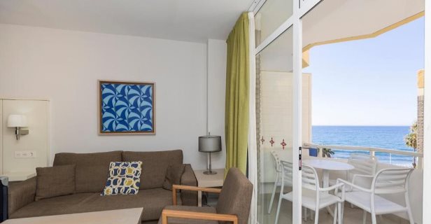 Aparthotel Livvo Veril Playa