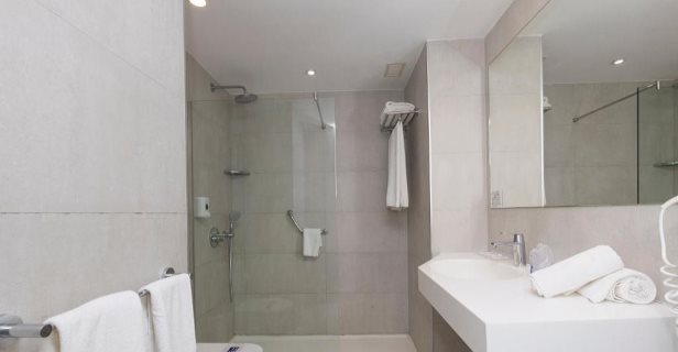 Aparthotel Livvo Veril Playa