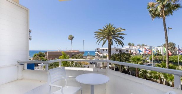 Aparthotel Livvo Veril Playa