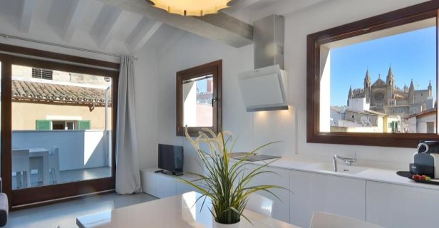 Aparthotel Lonja Suites