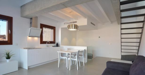 Aparthotel Lonja Suites