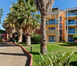 Aparthotel Malibu Village