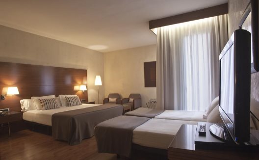 Aparthotel Mariano Cubi