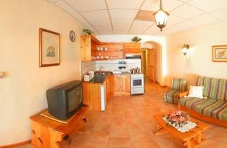 Aparthotel Mediterranea & Suites
