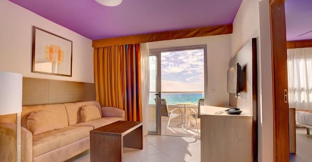 Aparthotel Mónica Beach Resort