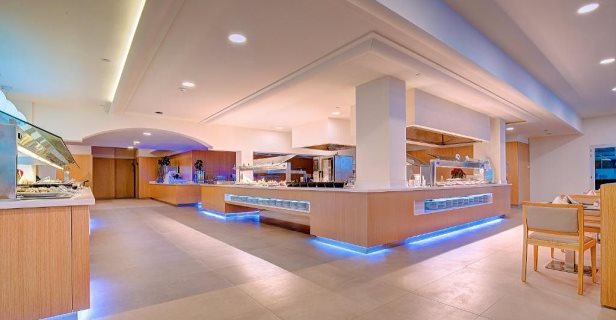 Aparthotel Mónica Beach Resort