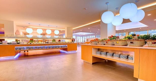 Aparthotel Mónica Beach Resort