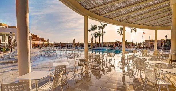 Aparthotel Mónica Beach Resort