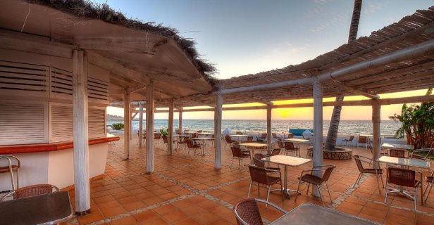 Aparthotel Mónica Beach Resort