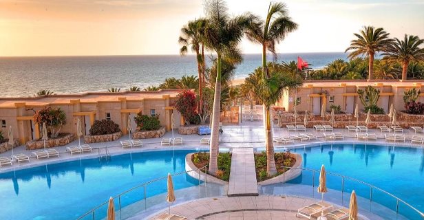 Aparthotel Mónica Beach Resort