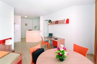Aparthotel Park & Suites Confort La Duranne