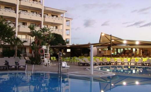 Aparthotel Parque De La Paz