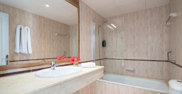 Aparthotel Pierre Vacances Resort Menorca Cala Blanes