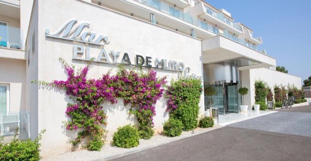 Aparthotel Playa De Muro Suites
