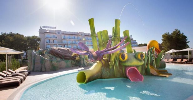 Aparthotel Playa De Muro Suites