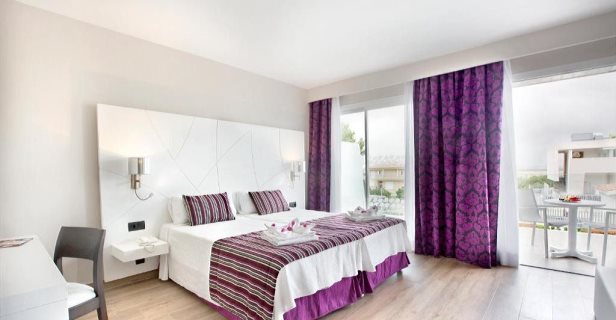Aparthotel Playa De Muro Suites