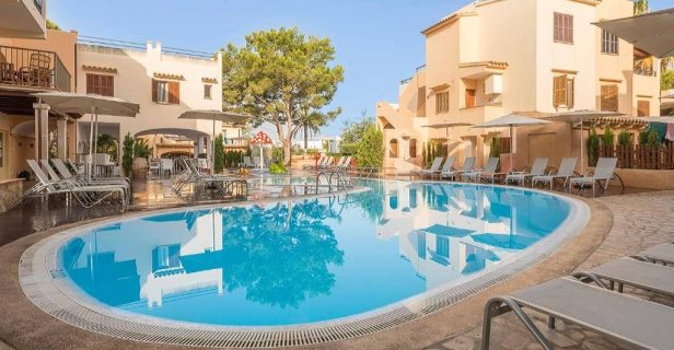 Aparthotel Playa Ferrera