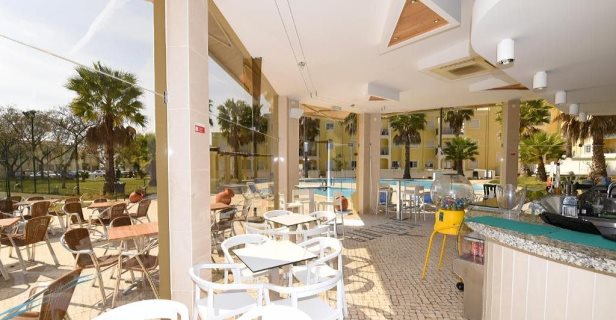 Aparthotel Praia Da Lota Resort