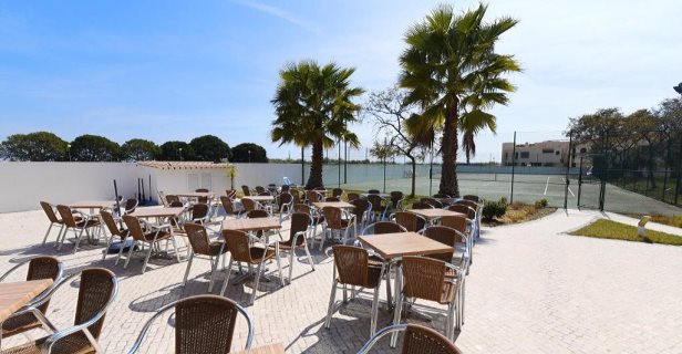 Aparthotel Praia Da Lota Resort