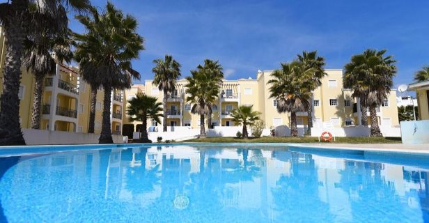 Aparthotel Praia Da Lota Resort