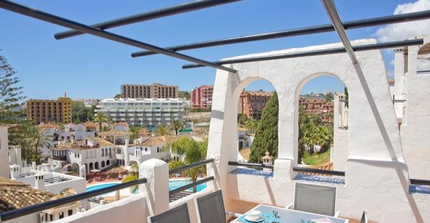 Aparthotel Pueblo Evita