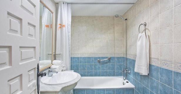 Aparthotel Pueblo Evita