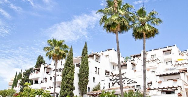 Aparthotel Pueblo Evita