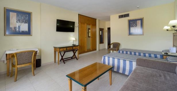 Aparthotel Pyr Fuengirola