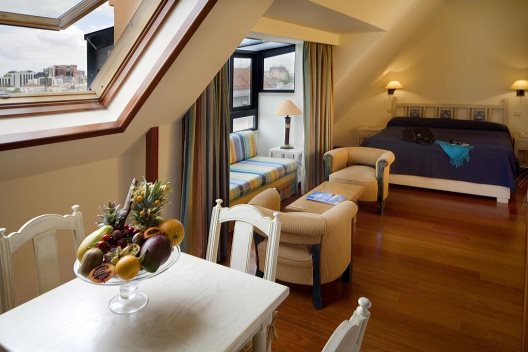 Aparthotel Real Residencia Suite
