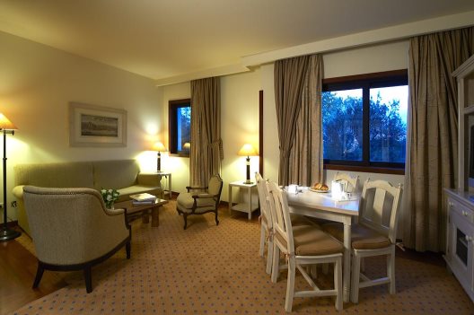 Aparthotel Real Residencia Suite