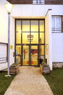 Aparthotel Residhome Bures La Guyonnerie