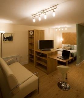 Aparthotel Roomzz City West