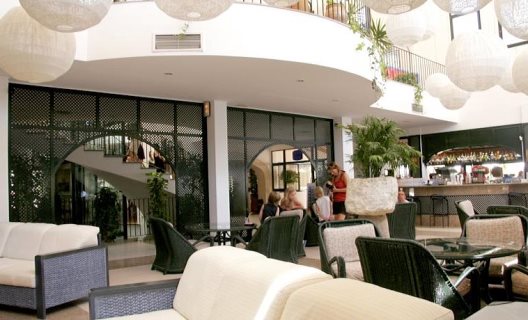 Aparthotel Royal Son Bou Family Club