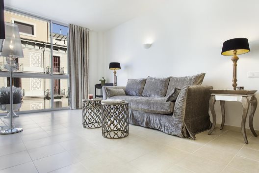 Aparthotel Splendom Suites Pau Claris