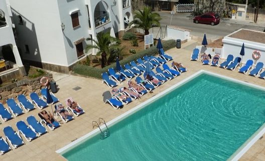 Aparthotel Surfing Playa