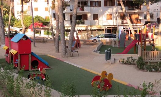 Aparthotel Surfing Playa