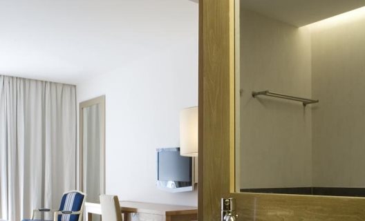 Aparthotel The Lake Resort