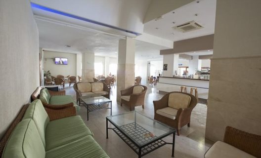 Aparthotel Tres Anclas
